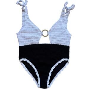 MAIYO Crochet One-Piece Swimsuit